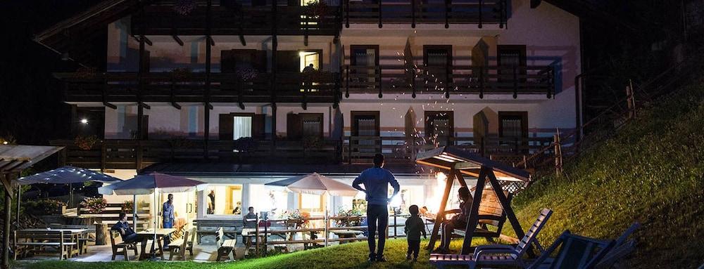 Hotel La Montanara Predazzo Kültér fotó