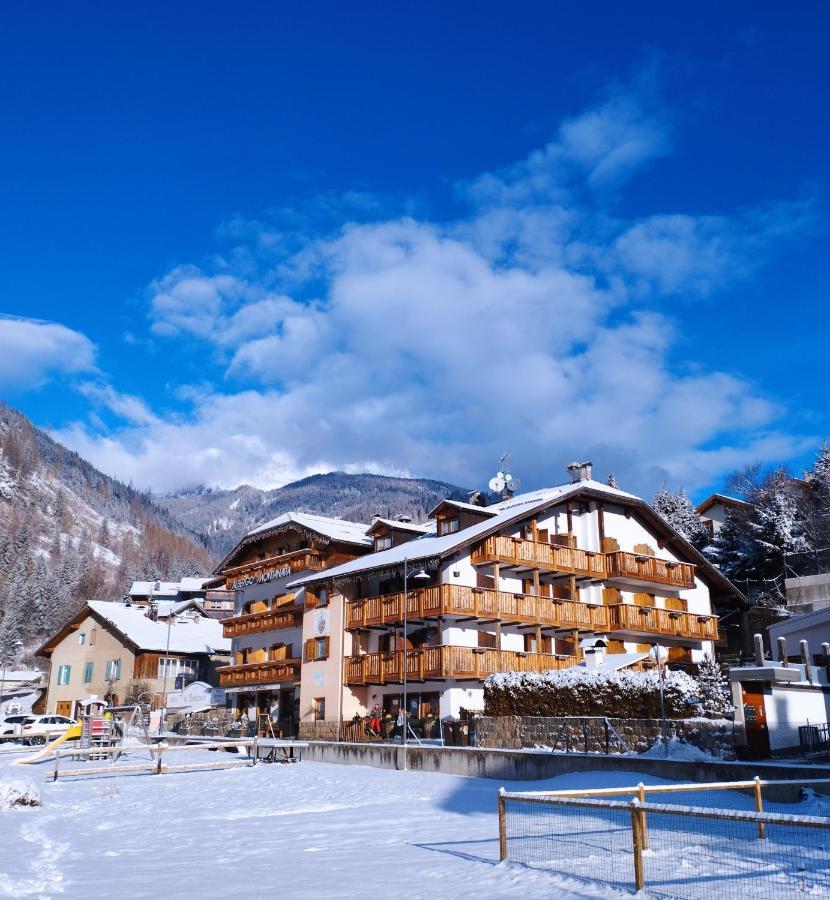 Hotel La Montanara Predazzo Kültér fotó