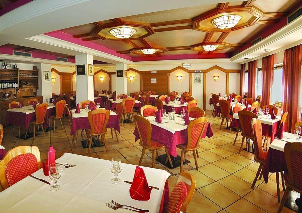 Hotel La Montanara Predazzo Kültér fotó